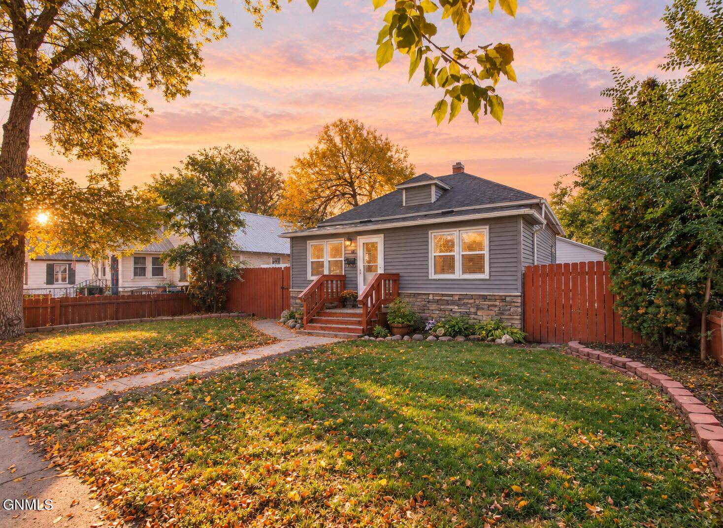 811 4th Street, Williston, ND, 58801 — assumable FHA mortgage at 4.42%