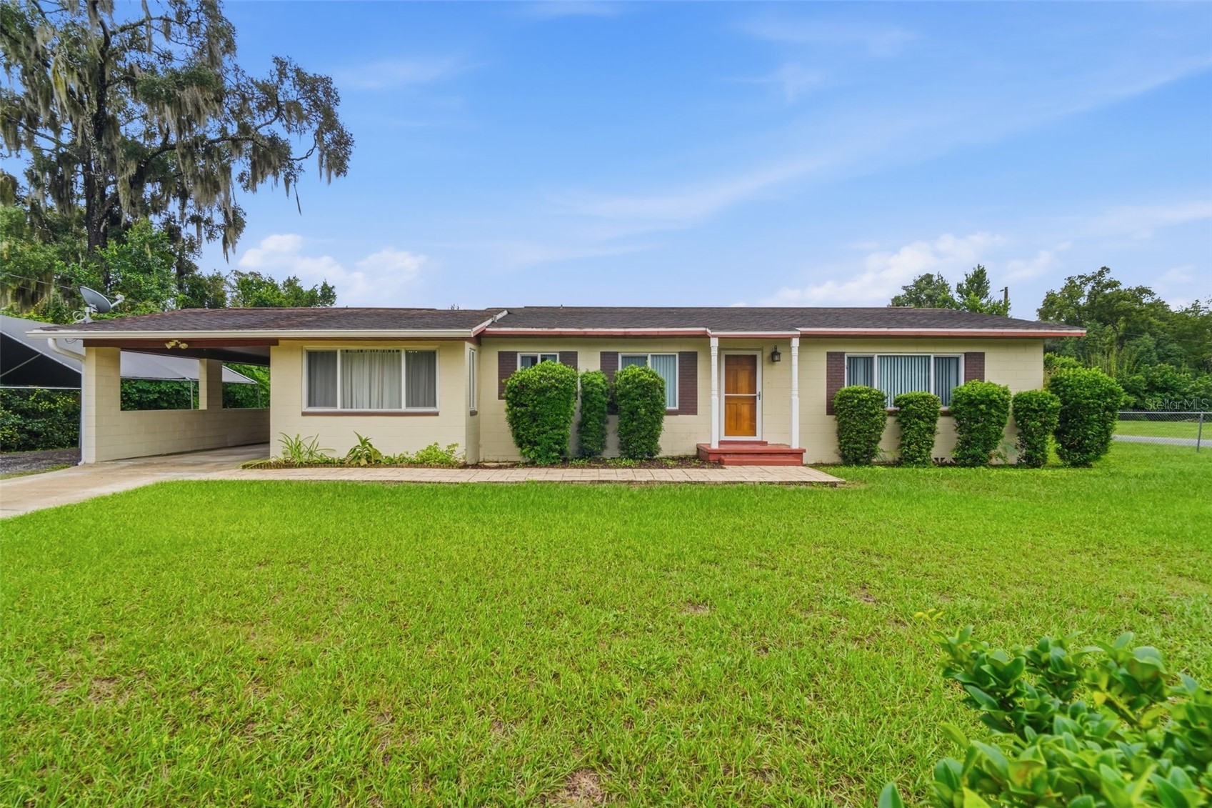 480 NEW YORK Avenue, Orange City, FL, 32763 — assumable VA mortgage at 7.16%