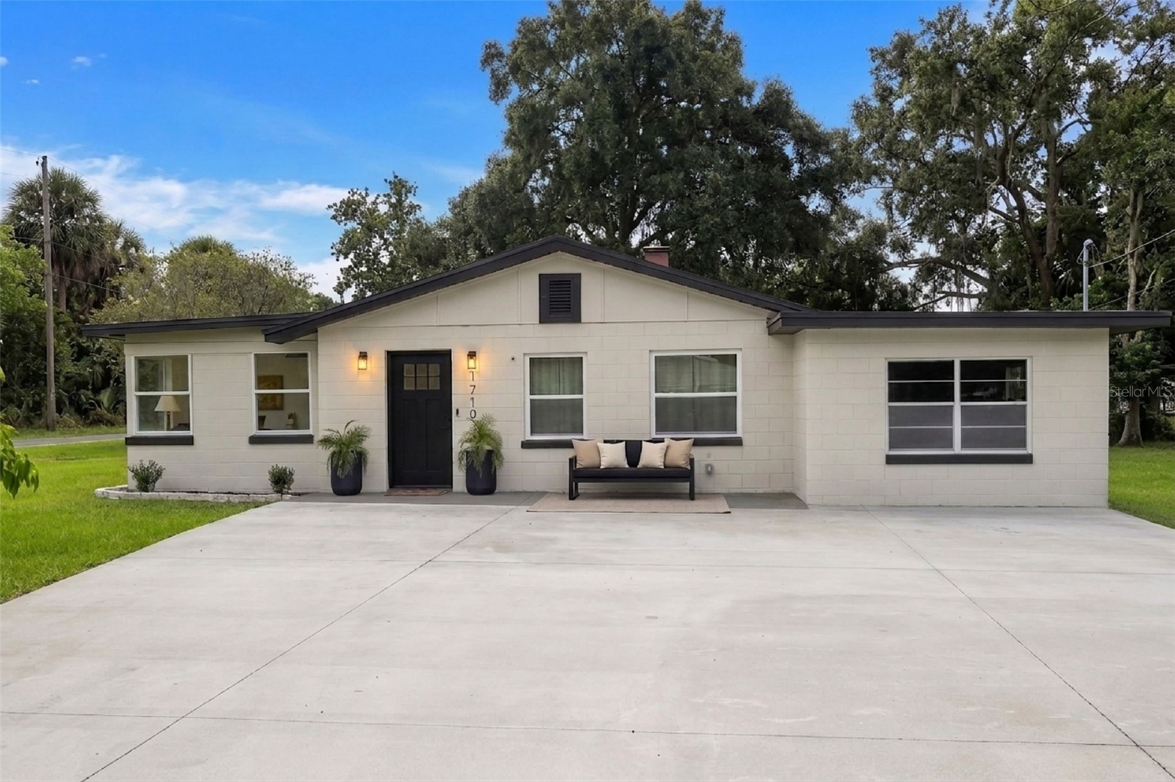 1710 HOLLY Boulevard, Deland, FL, 32720 — assumable FHA mortgage at 5.22%