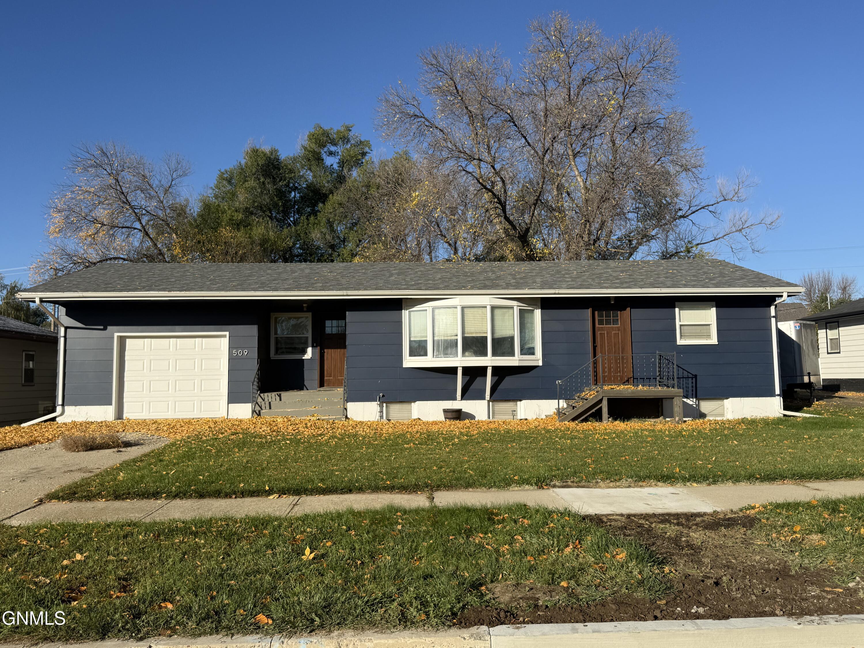 509 3rd Street, Watford City, ND, 58854 — assumable FHA mortgage at 2.74%