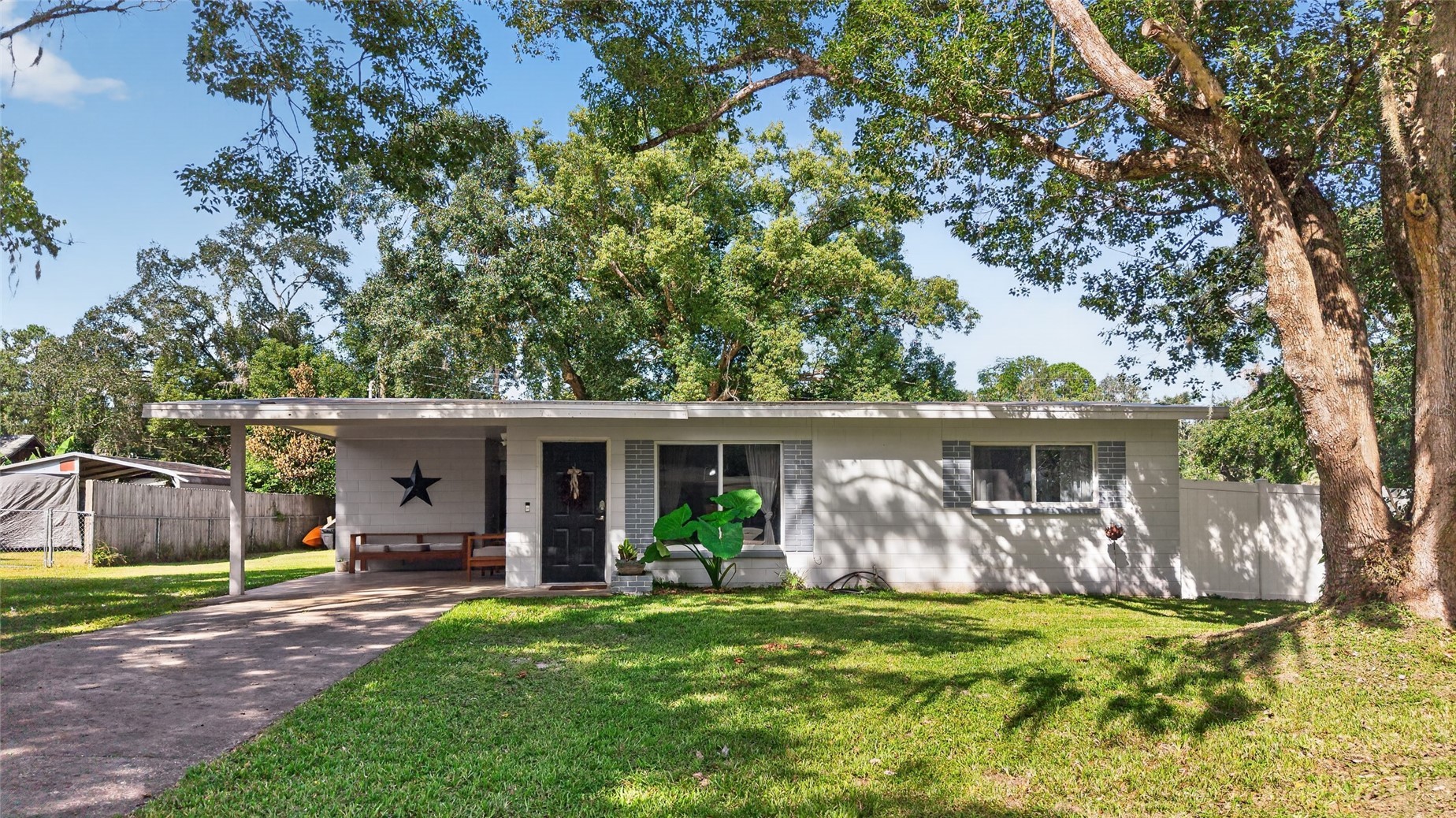 210 PEAK Drive, Brooksville, FL, 34601 — assumable FHA mortgage at 6.85%
